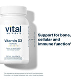 Vital Nutrients cápsulas en mano para comparar tamaño y dosificación