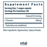 Vital Nutrients primer plano de cápsula mostrando tamaño y facilidad de ingestión