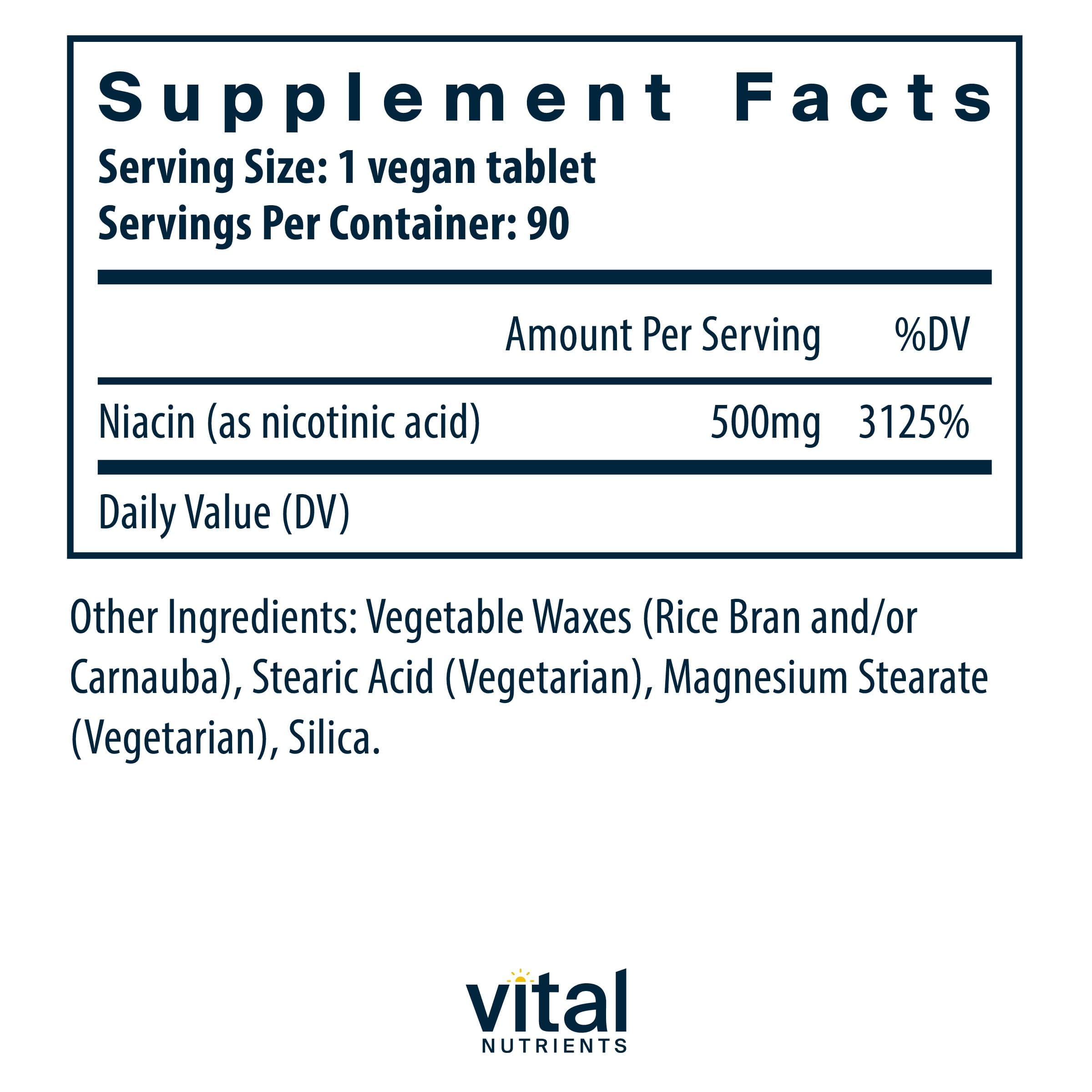Vital Nutrients tableta en mano muestra tamaño y facilidad de ingestión
