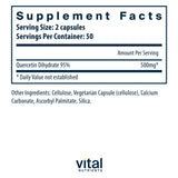 Vital Nutrients cápsula vegana en mano destacando facilidad de ingesta