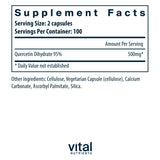 Vital Nutrients cápsulas en la palma de la mano mostrando dosis práctica y fácil de tomar