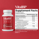 VitalBP cápsula en mano para visualizar tamaño y facilidad de toma