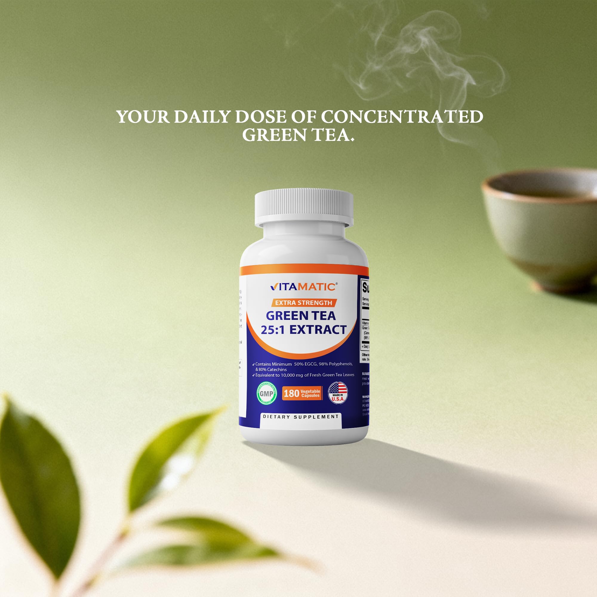 Vitamatic cápsulas en mano para comparar tamaño y dosificación