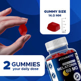Vitamatic gominolas en mano para mostrar tamaño y dosificación