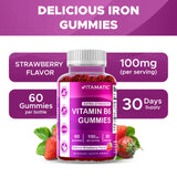 Vitamatic gomita en mano para comparar tamaño y facilitar dosis diaria