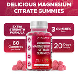Gomitas Vitamatic junto a frambuesas mostrando sabor natural y apetitoso