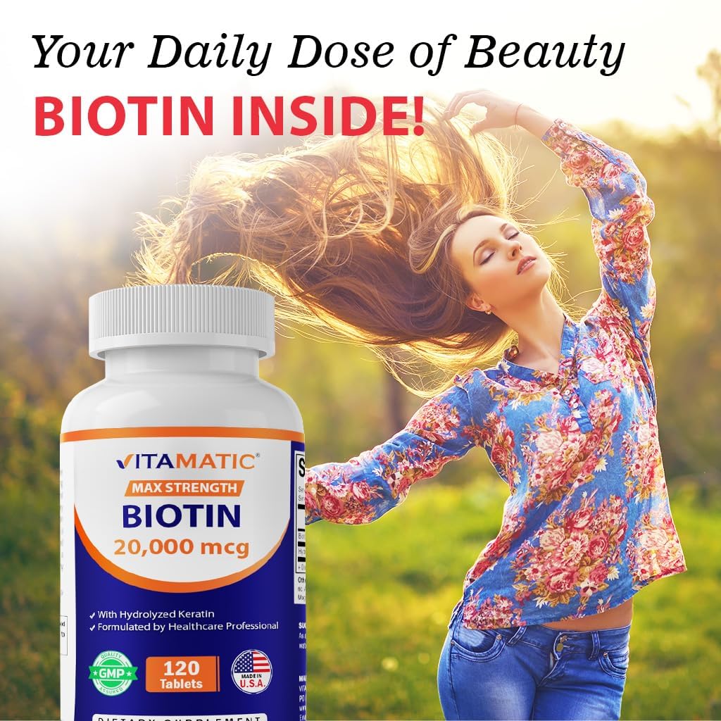 Vitamatic tableta en mano para comparar tamaño y conveniencia