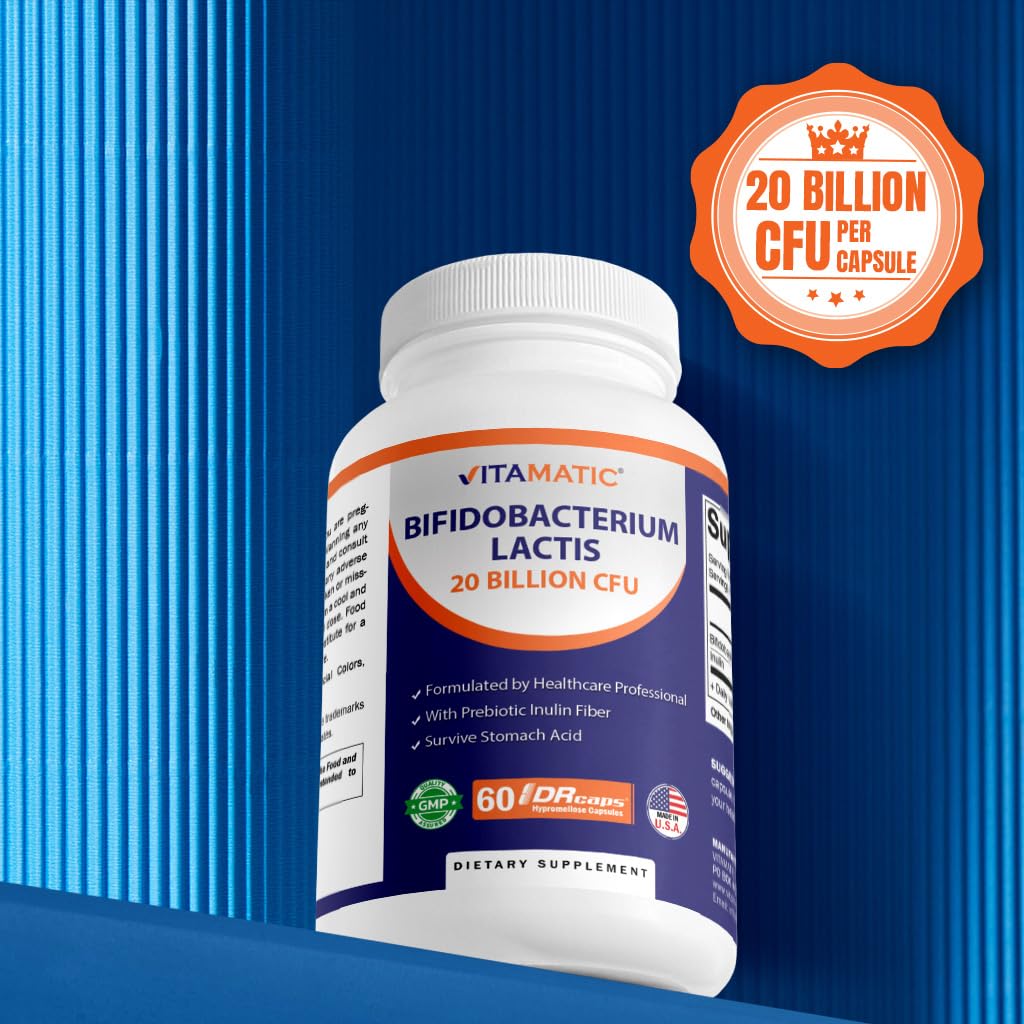 Vitamatic cápsula en mano para demostrar dosificación diaria práctica