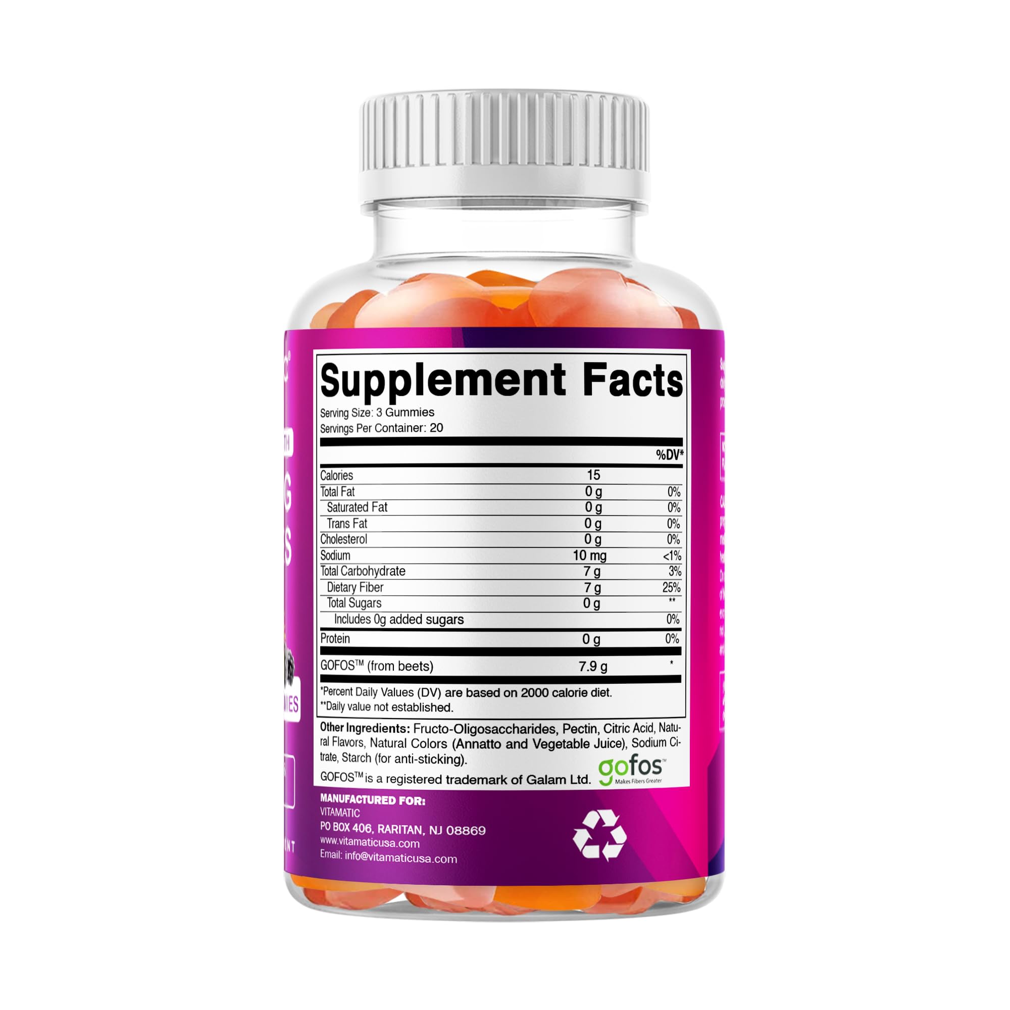 Vitamatic persona incorporando gominolas en su rutina matutina saludable