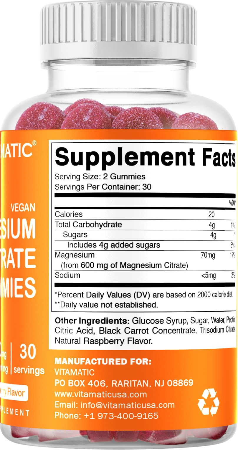 Gominolas Vitamatic junto a una mesita nocturna, apoyo a rutina diaria