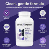 Vitamin Support persona tomando cápsula antes de dormir para rutina nocturna