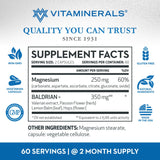 Primer plano de la superficie de una cápsula de Vitaminerals Baldrian® Plus; beneficio: aspecto natural y sin recubrimientos animales.