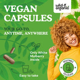 Wild & Organic cápsula abierta revelando el contenido en polvo vegetal