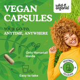 Wild & Organic cápsulas abiertas mostrando contenido vegetal fino