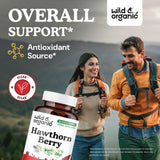Wild & Organic primer plano de cápsulas veganas destacando fácil deglución