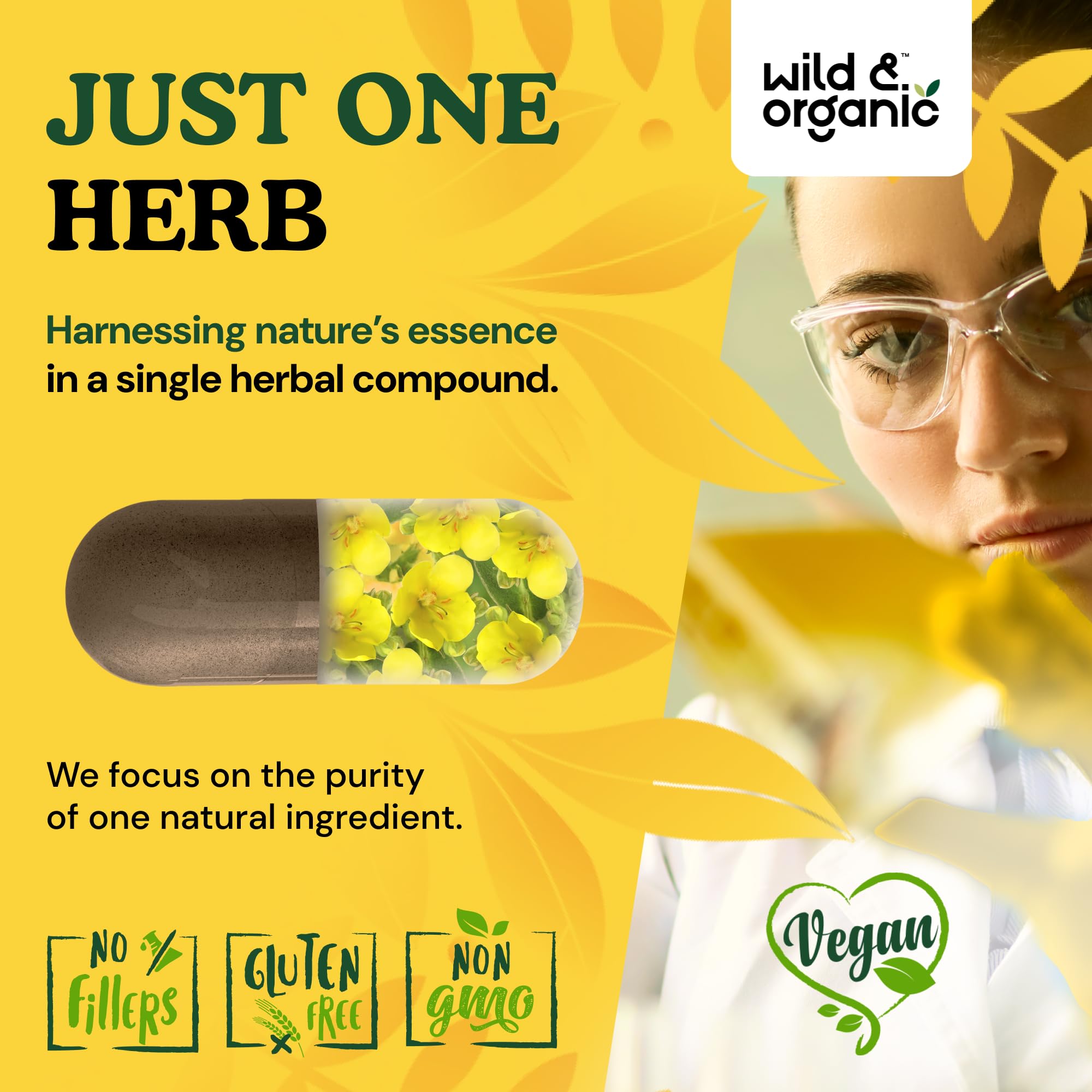Wild & Organic cápsulas en mano para comparar tamaño y comodidad de uso