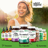 Wild & Organic cápsulas en mano integradas en rutina diaria