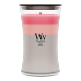 WoodWick vela Shoreline frente mostrando jarra hourglass y diseño elegante