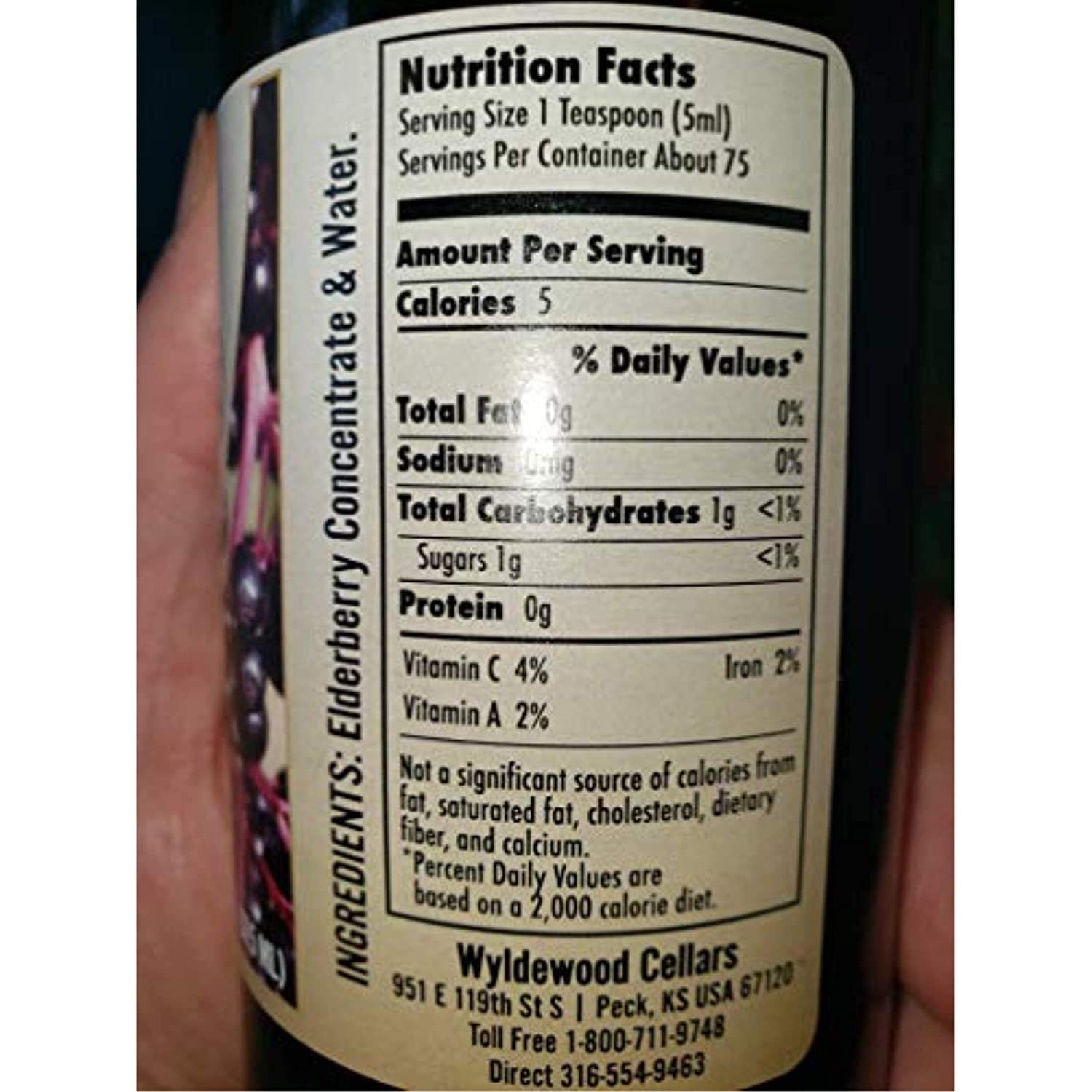 Wyldewood Cellars concentrado servido en vaso diluido mostrando uso práctico