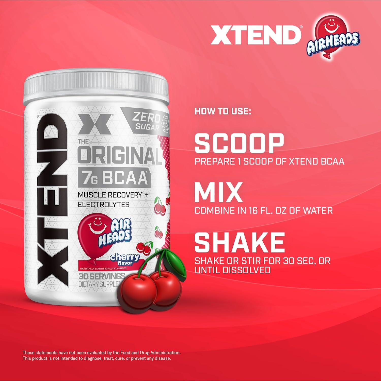 Persona bebiendo Xtend después del ejercicio en gimnasio mostrando uso real y recuperación rápida