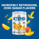 Persona bebiendo Xtend mango durante entrenamiento, recupera y repone líquidos