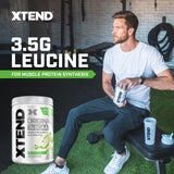 Vaso con Xtend mezclado en uso durante entrenamiento para hidratación instantánea