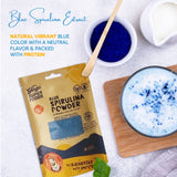 Yogi Super Foods spirulina azul espolvoreada en batido aporta color y nutrientes