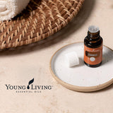 Young Living ambientación en sala con cedro para sensación acogedora