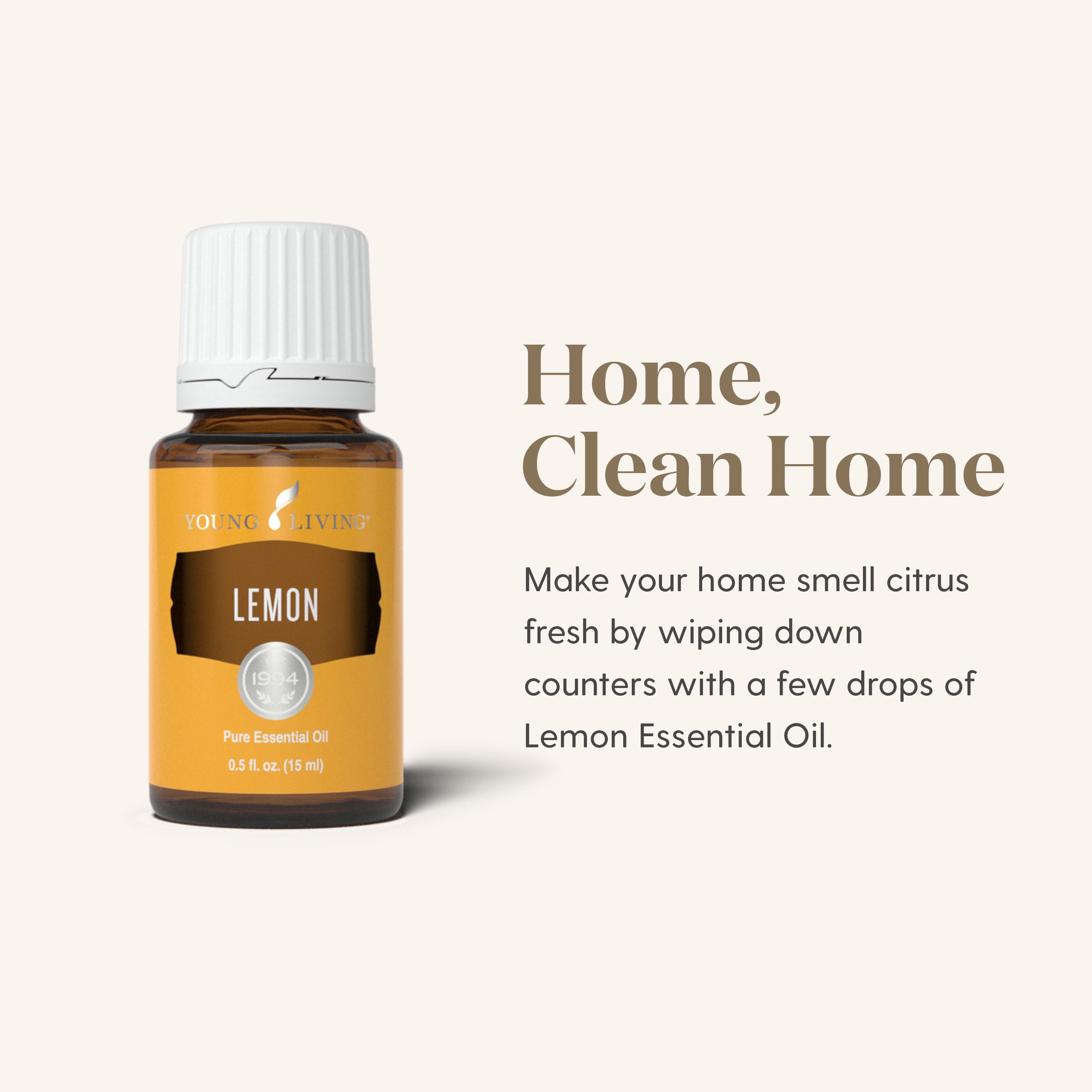 Young Living frasco en mano para comparar tamaño y transporte fácil