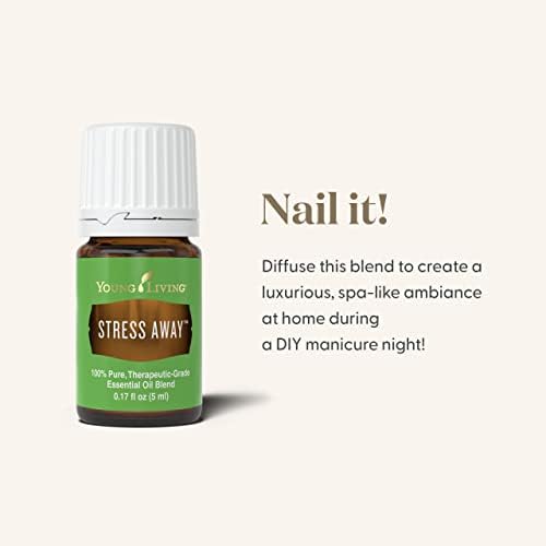 Young Living comparación de tamaño 5 ml junto a mano para referencia de escala.