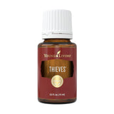 Young Living Thieves vista frontal del envase con aroma reconocible