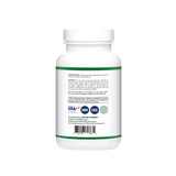 Zaytun Vitamins ambiente deportivo con botella junto a equipo de entrenamiento