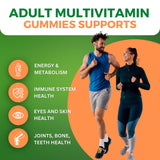 Zaytun Vitamins gomitas en mano para comparar tamaño y facilidad de consumo