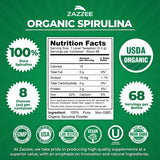 Zazzee primer plano del polvo de spirulina resaltando textura fina