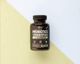 Zeal Naturals frasco junto a objetos cotidianos para mostrar escala