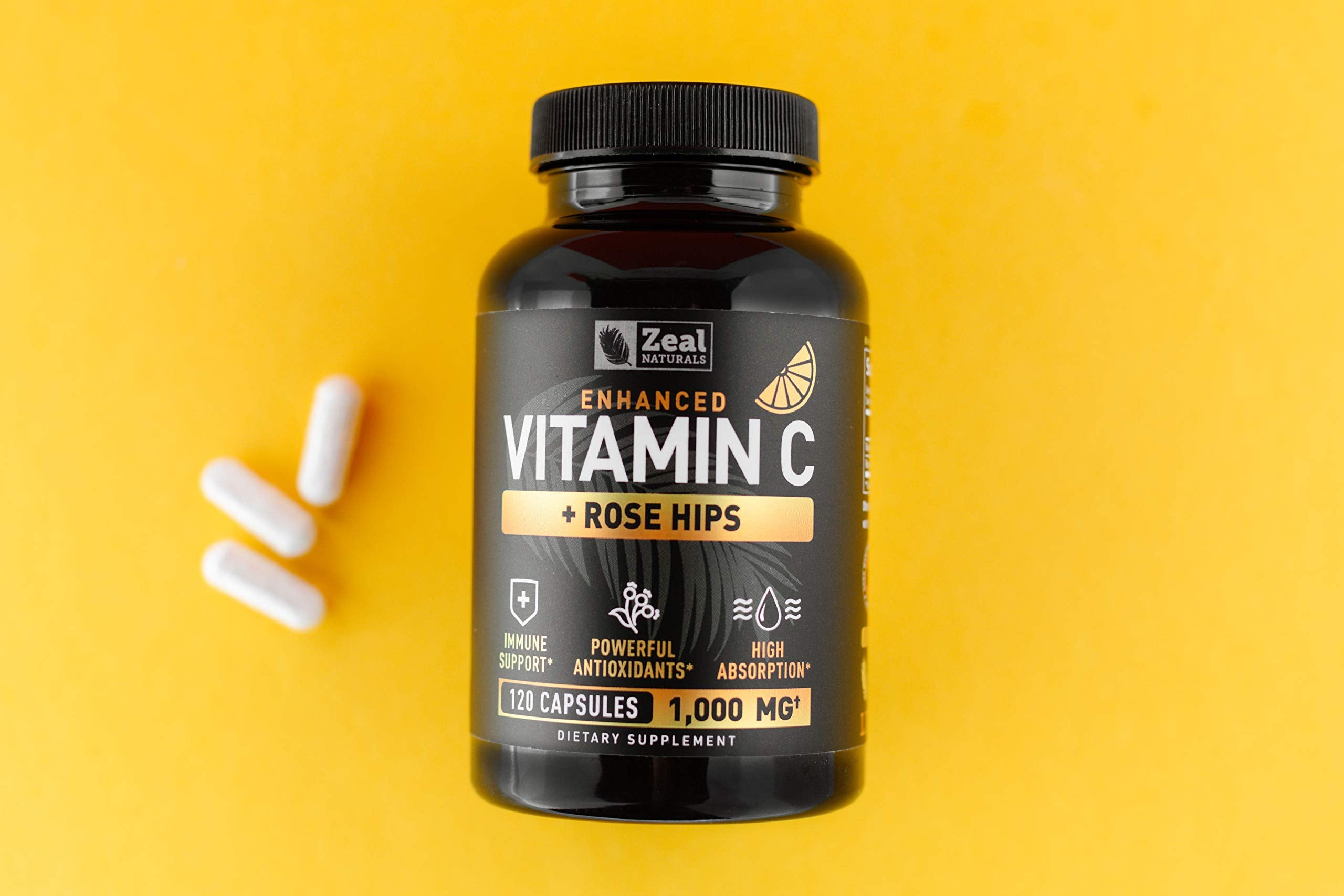 Zeal Naturals cápsulas en ambiente de estilo de vida saludable y activo