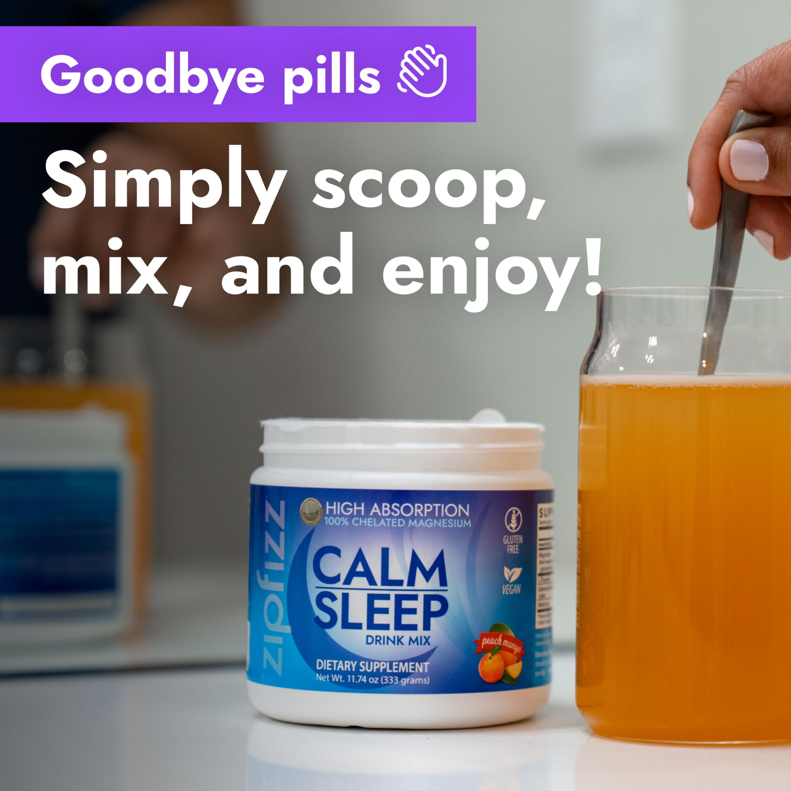 Zipfizz lata junto a objeto cotidiano para percibir tamaño y servings