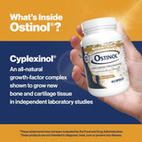 ZYCAL Ostinol cápsula en mano mostrando tamaño y facilidad de ingesta